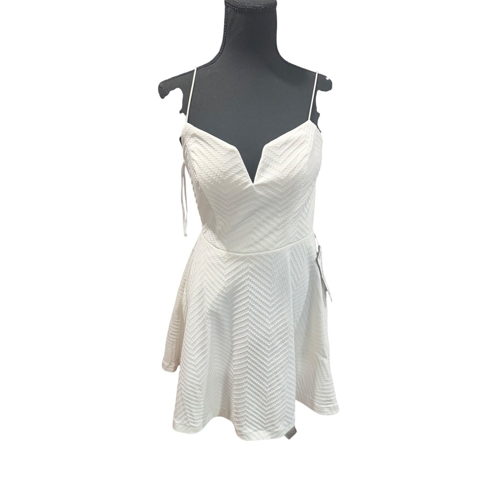 City Studio White Textured Chevron Lace Up Back Fit Flare Dress Pockets Size 11